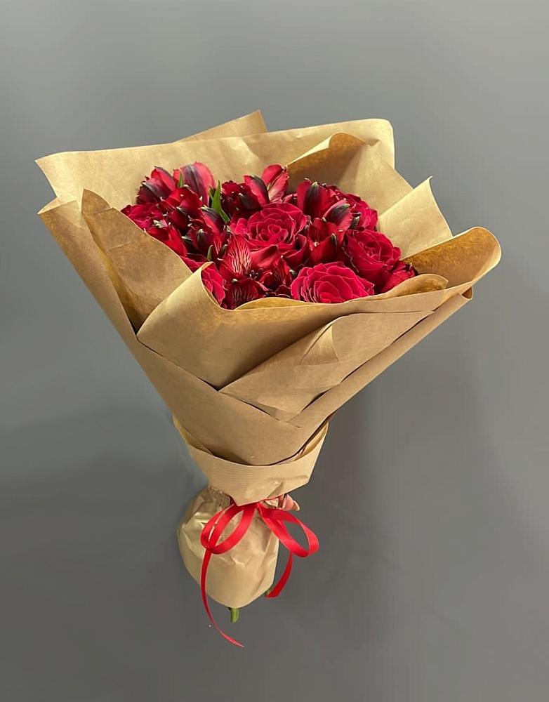 Букет цветов из: Альстромерии и Розы в Степанщино