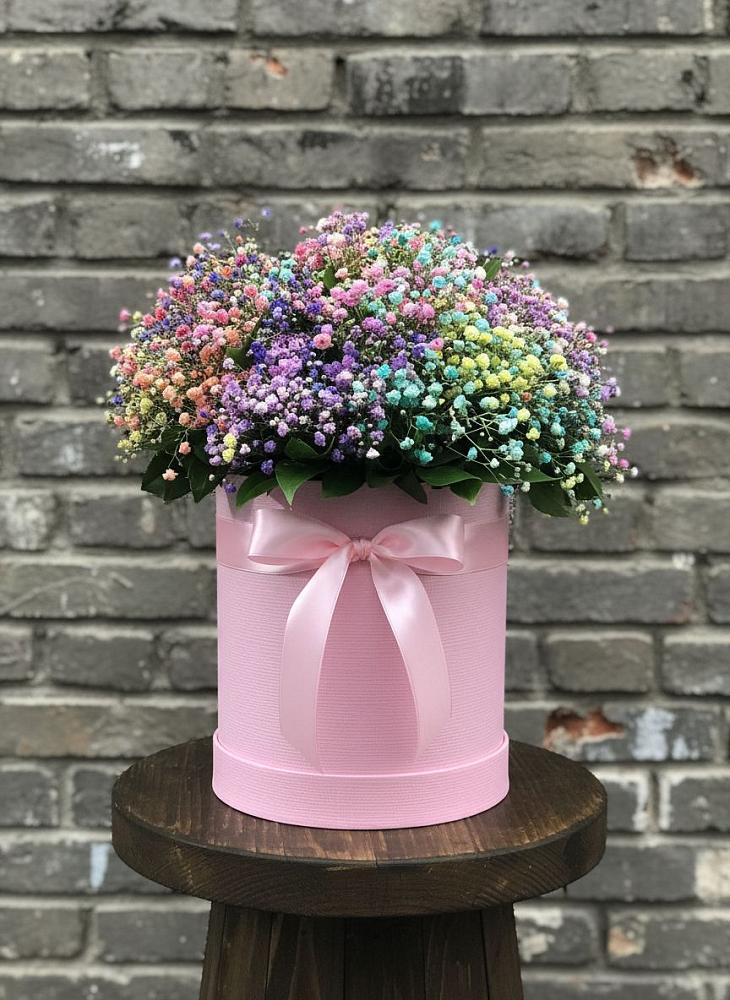 Цветочная композиция из Гипсофила и Розы в шляпной коробке в Степанщино