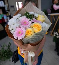 Букет цветов из:  Герберы, Розы и Хризантемы в Степанщино