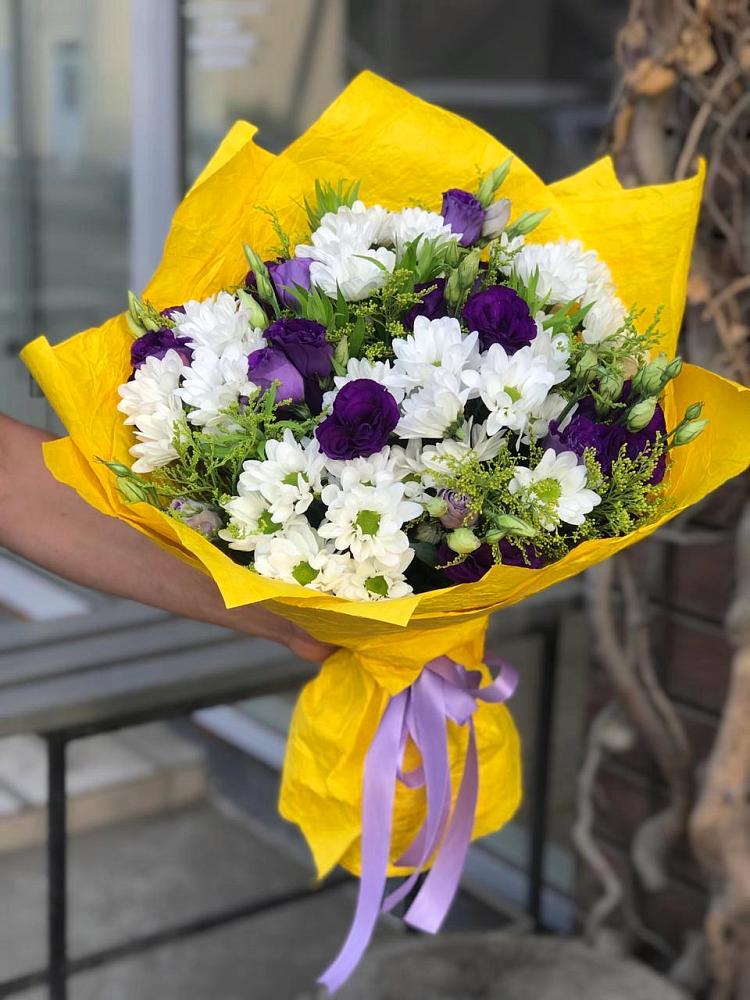 Букет цветов из: Ирисы, Хризантемы и Ромашки в Степанщино
