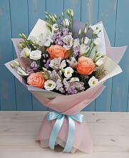 Букет цветов из:  Лизиантусы, Розы, Альстромерии и Гипсофила в Степанщино