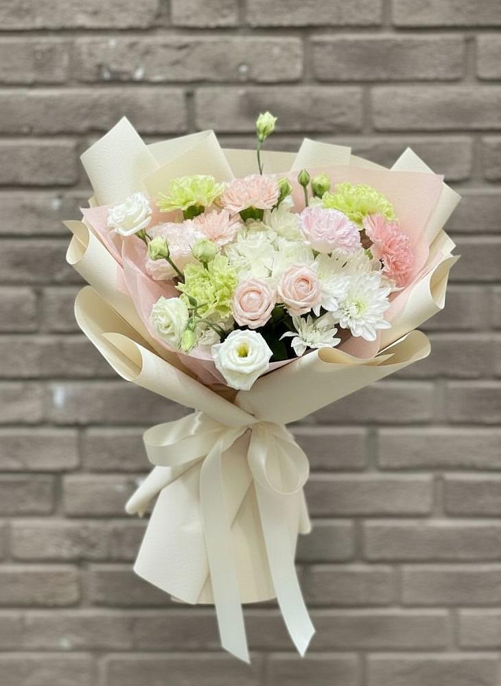 Букет цветов из: Гвоздики, Розы, Лизиантусы и Хризантемы в Степанщино