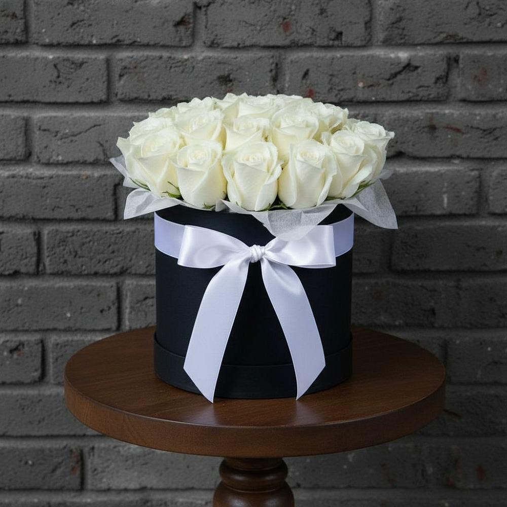 Цветочная композиция из Розы в шляпной коробке в Степанщино