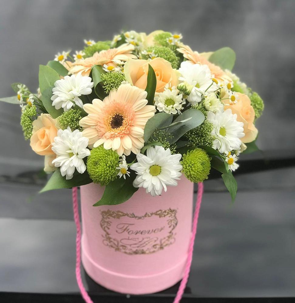 Цветочная композиция из Розы, Герберы и Хризантемы в шляпной коробке в Степанщино