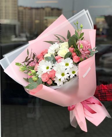 Букет цветов из: Розы, Лизиантусы и Хризантемы в Степанщино