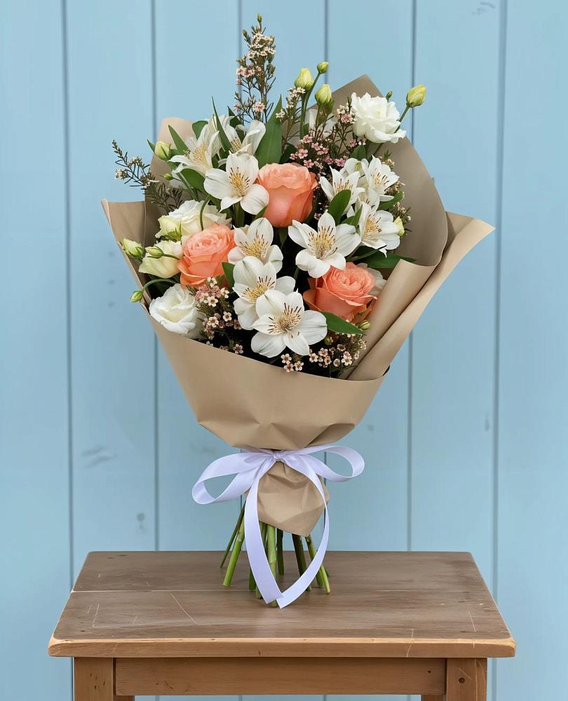 Букет цветов из: Альстромерии, Лизиантусы, Розы и Хризантемы в Степанщино