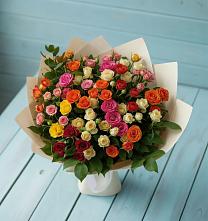 Букет Микс из разноцветных кустовых роз в Степанщино